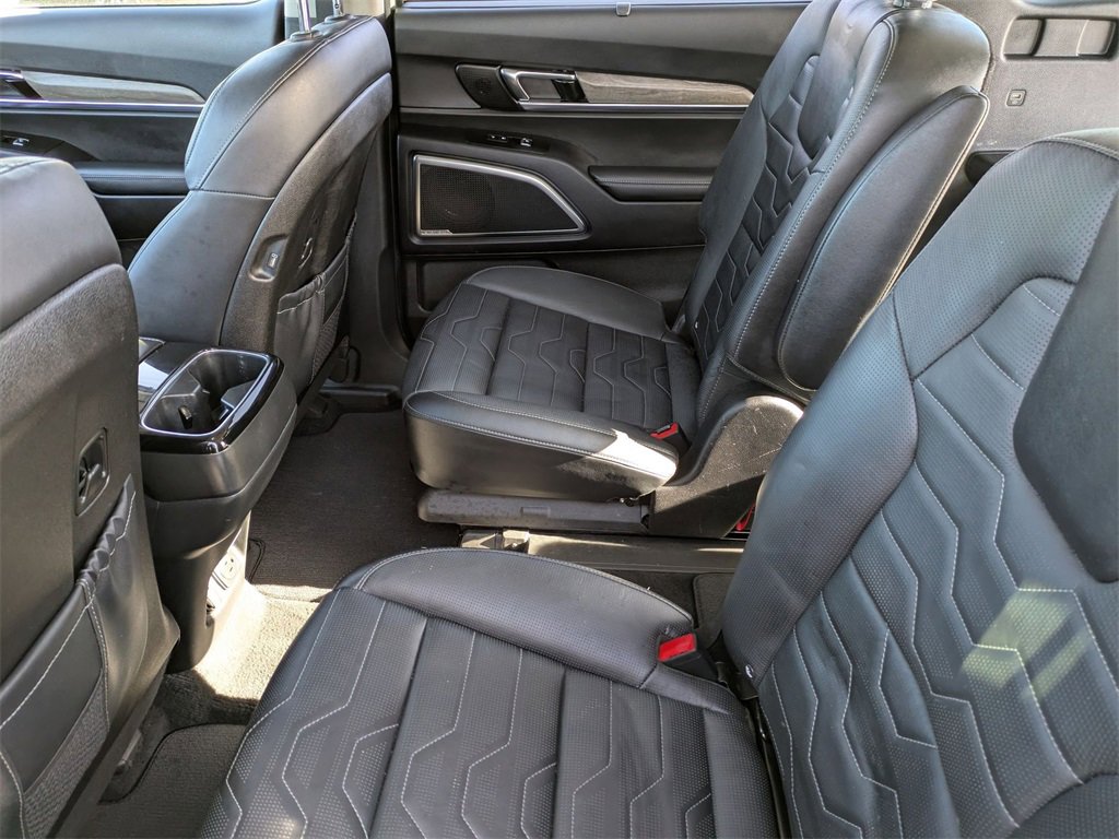 Used 2022 Kia Telluride SX w/ SX Prestige Package image 32