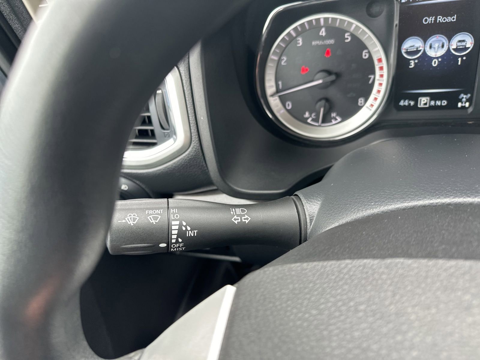 Used 2017 Nissan Titan SV AWD/4WD image 44