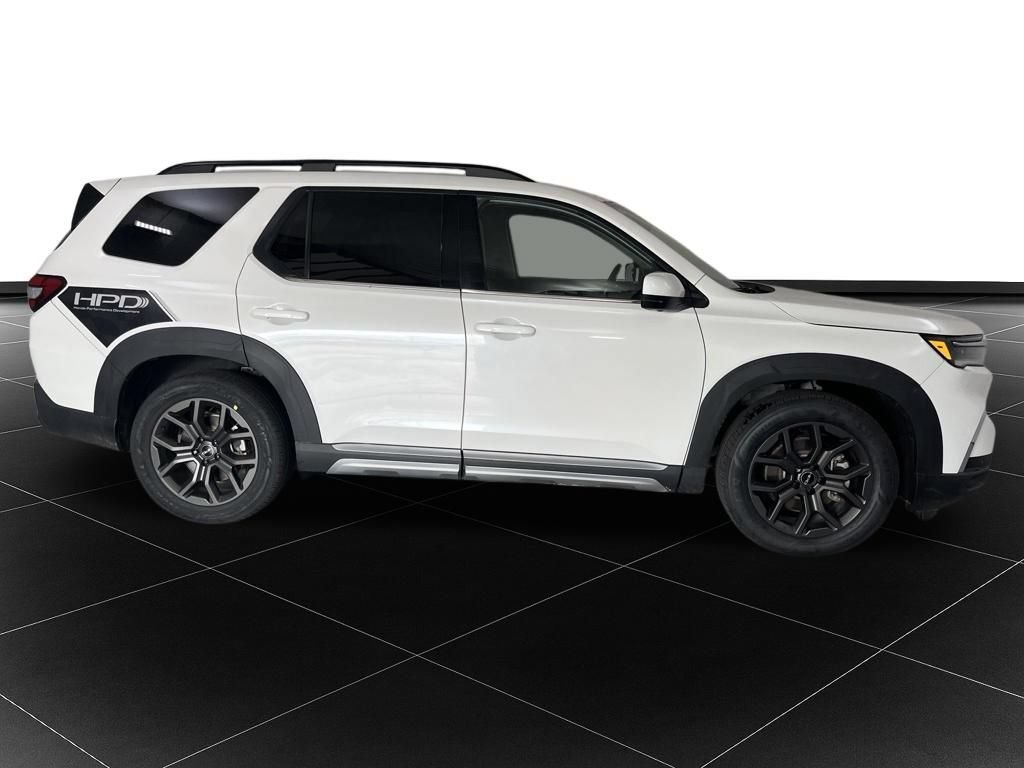 Used 2023 Honda Pilot Elite image 6