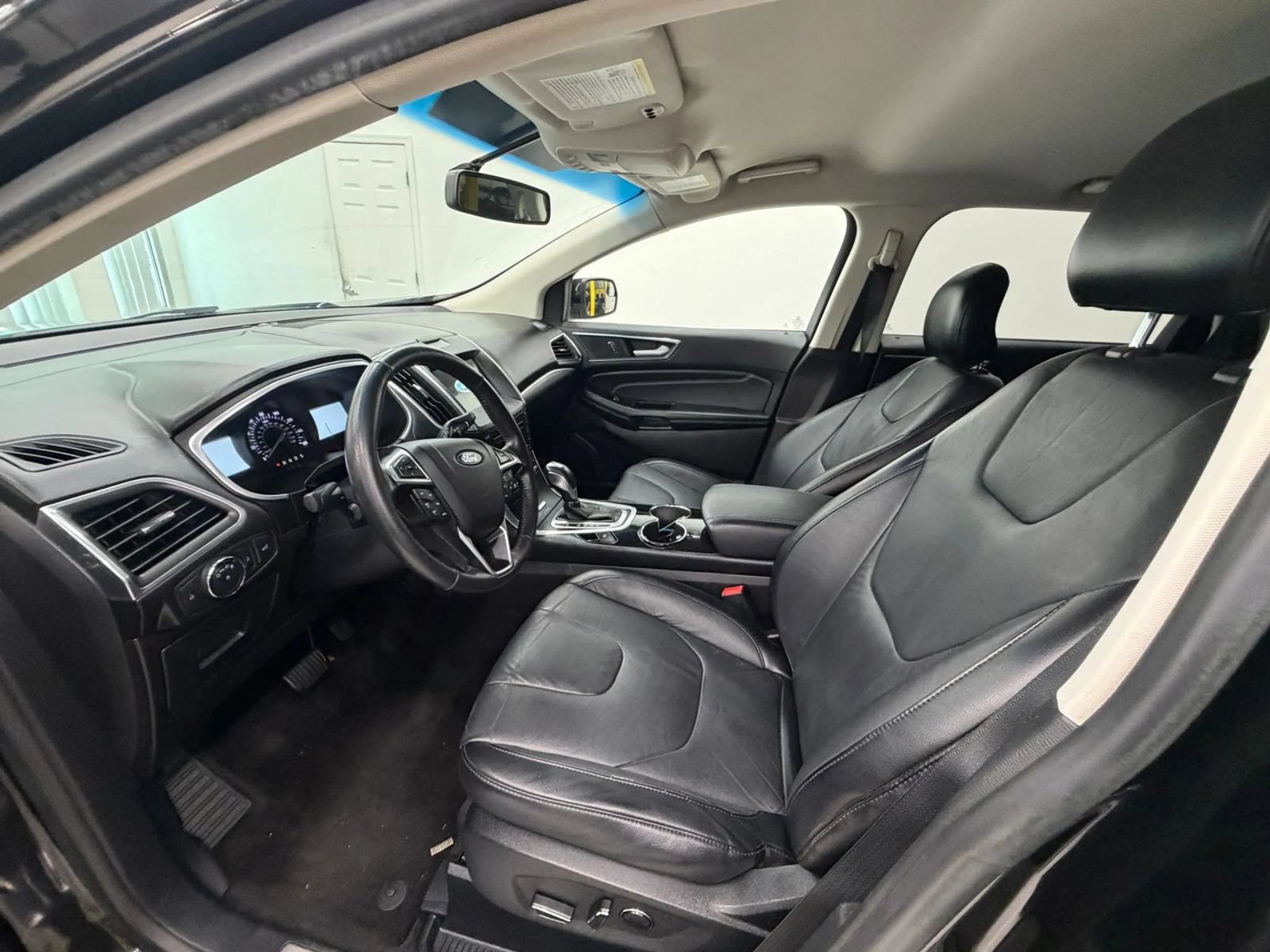 Used 2016 Ford Edge Titanium AWD/4WD image 14