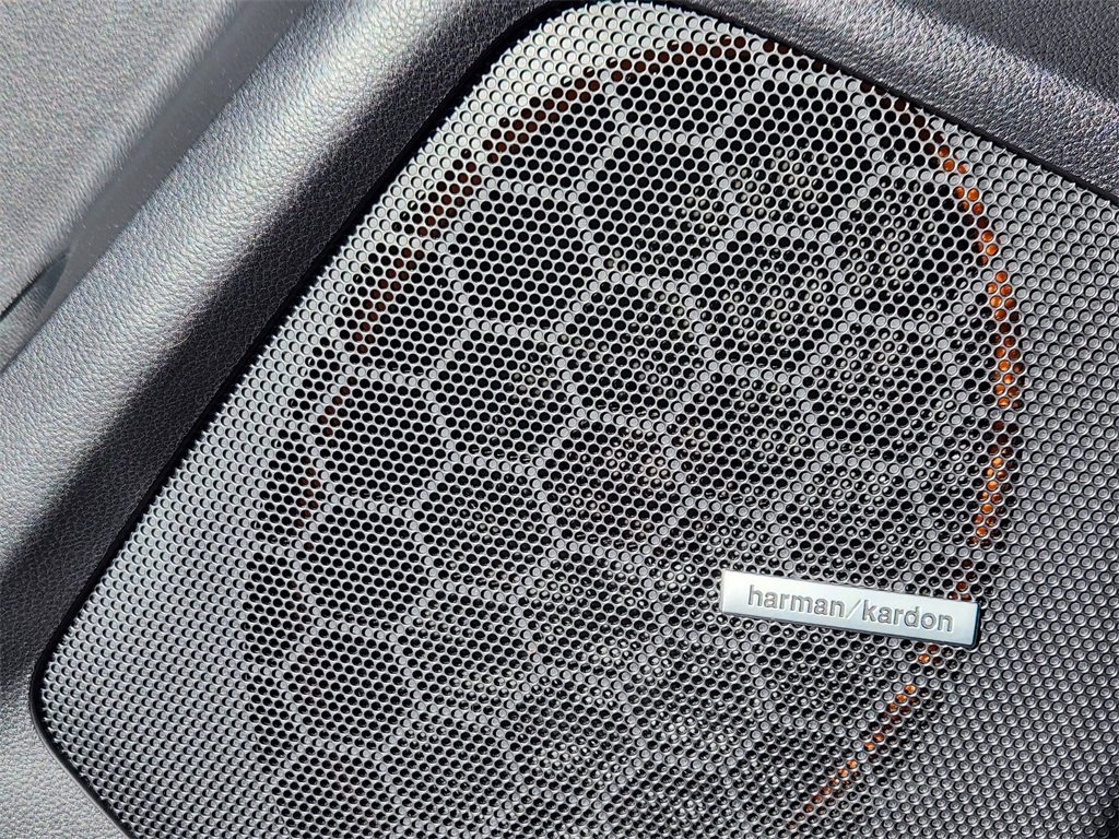 Used 2021 Subaru Ascent Limited w/ Technology Package image 5