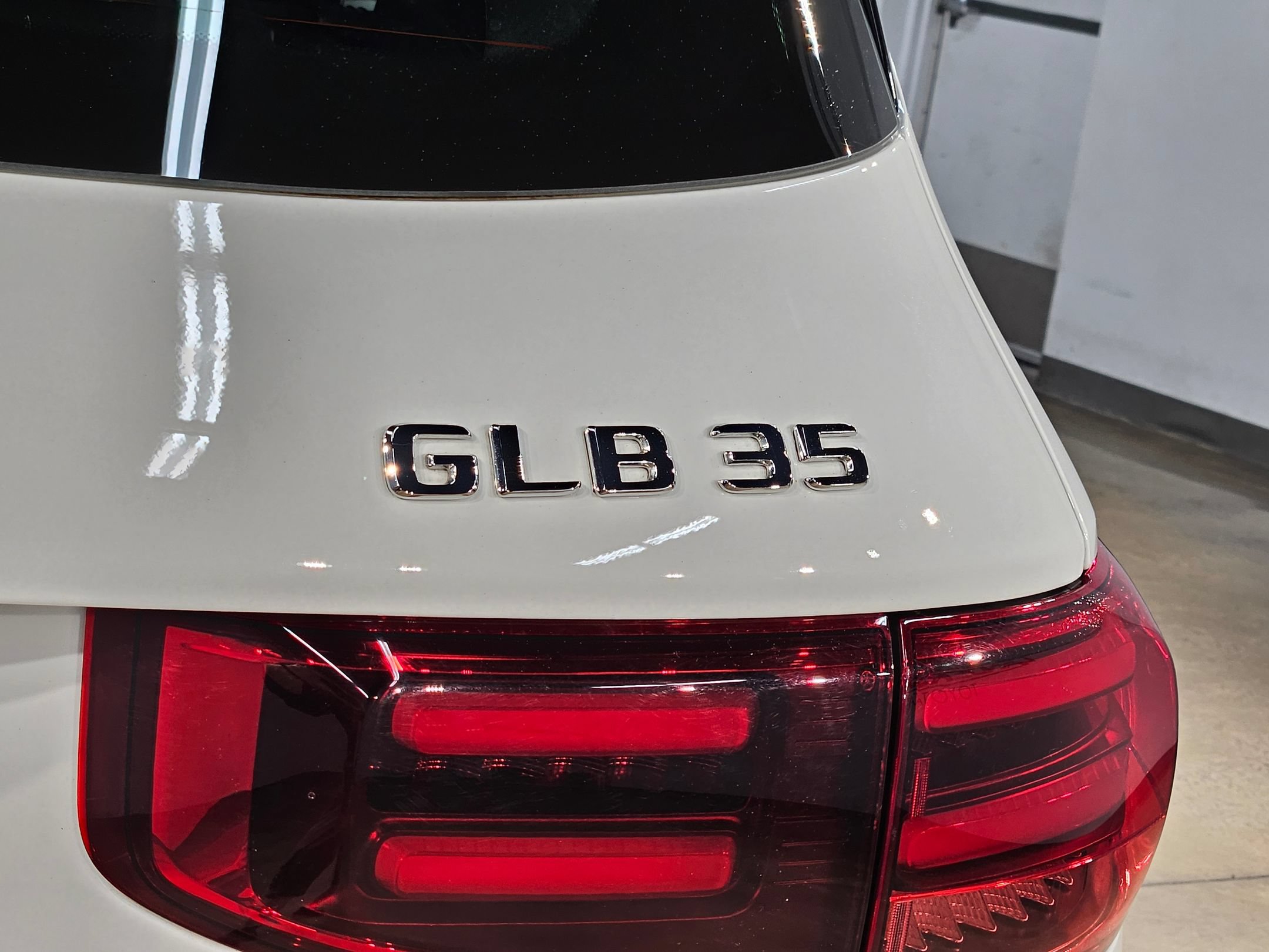 Used 2025 Mercedes-Benz GLB 35 AMG 4MATIC image 40