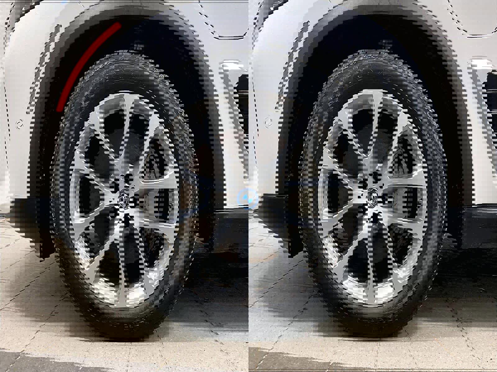 Used 2025 BMW X5 xDrive50e image 7