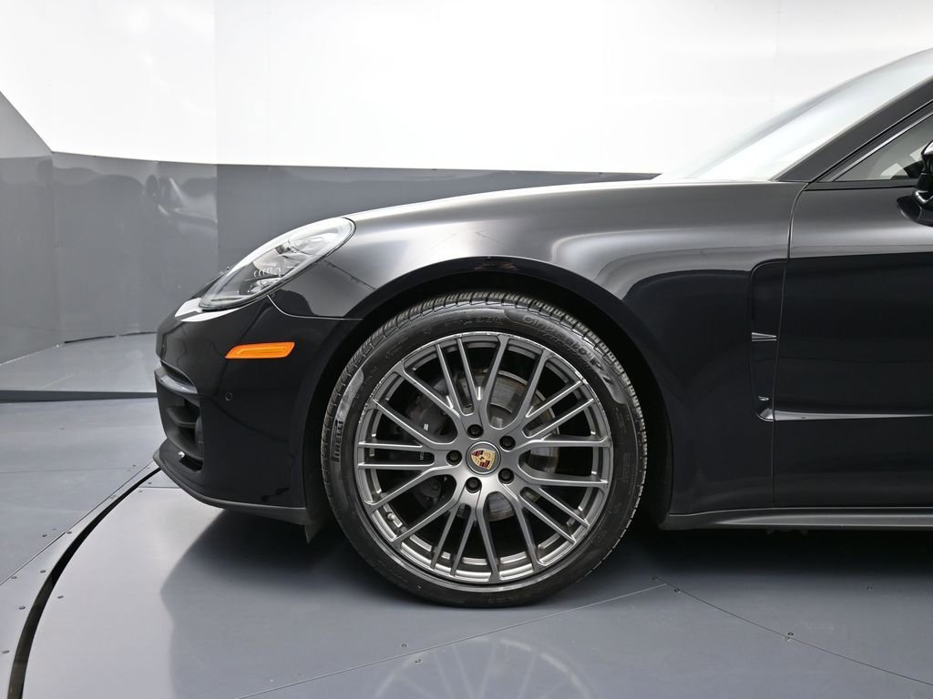 Certified 2022 Porsche Panamera Platinum Edition image 12