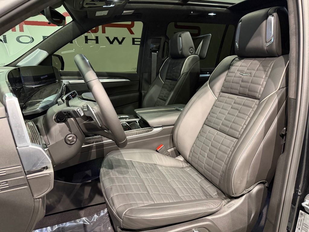 Used 2026 Cadillac Escalade ESV V image 12