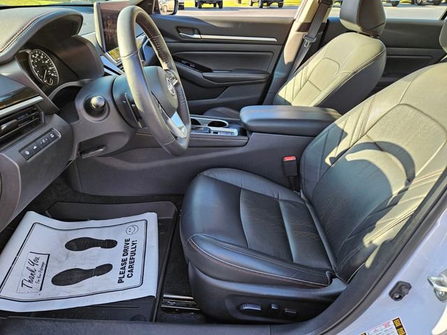 Used 2024 Nissan Altima 2.0 SR FWD image 9