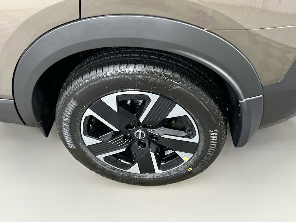 New 2026 Nissan Kicks SV w/ SV Premium Package image 25