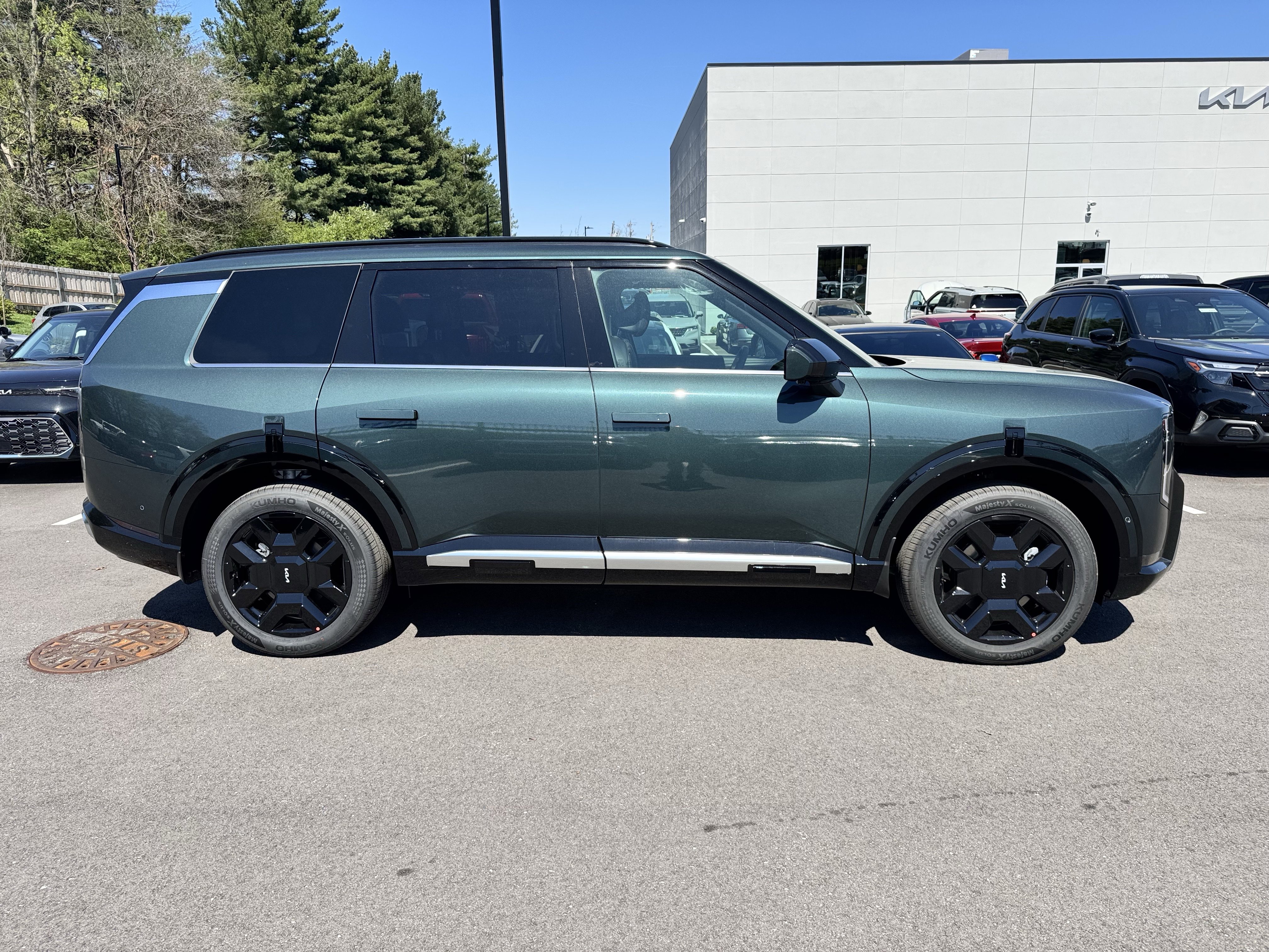 New 2027 Kia Telluride SX FWD image 2