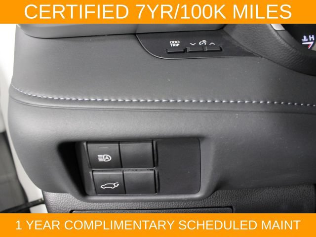 Used 2023 Toyota Highlander XLE AWD/4WD image 19