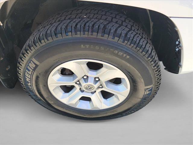 Used 2016 Toyota 4Runner SR5 image 10