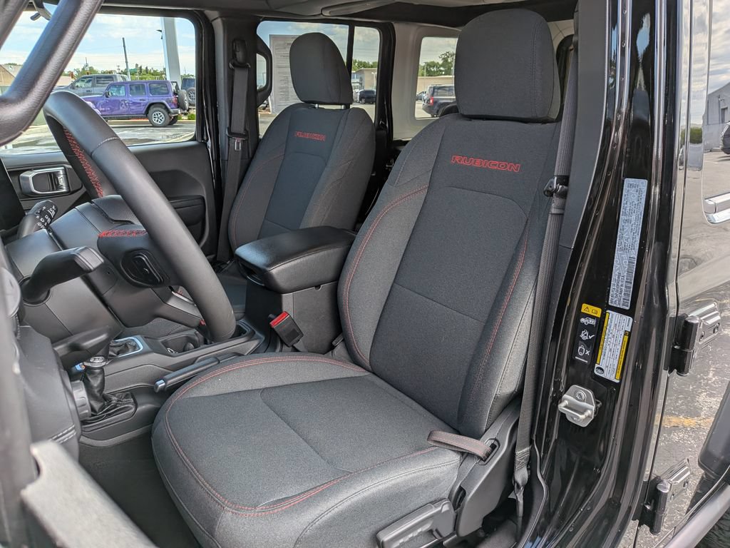 Used 2024 Jeep Wrangler Unlimited Rubicon AWD/4WD image 14