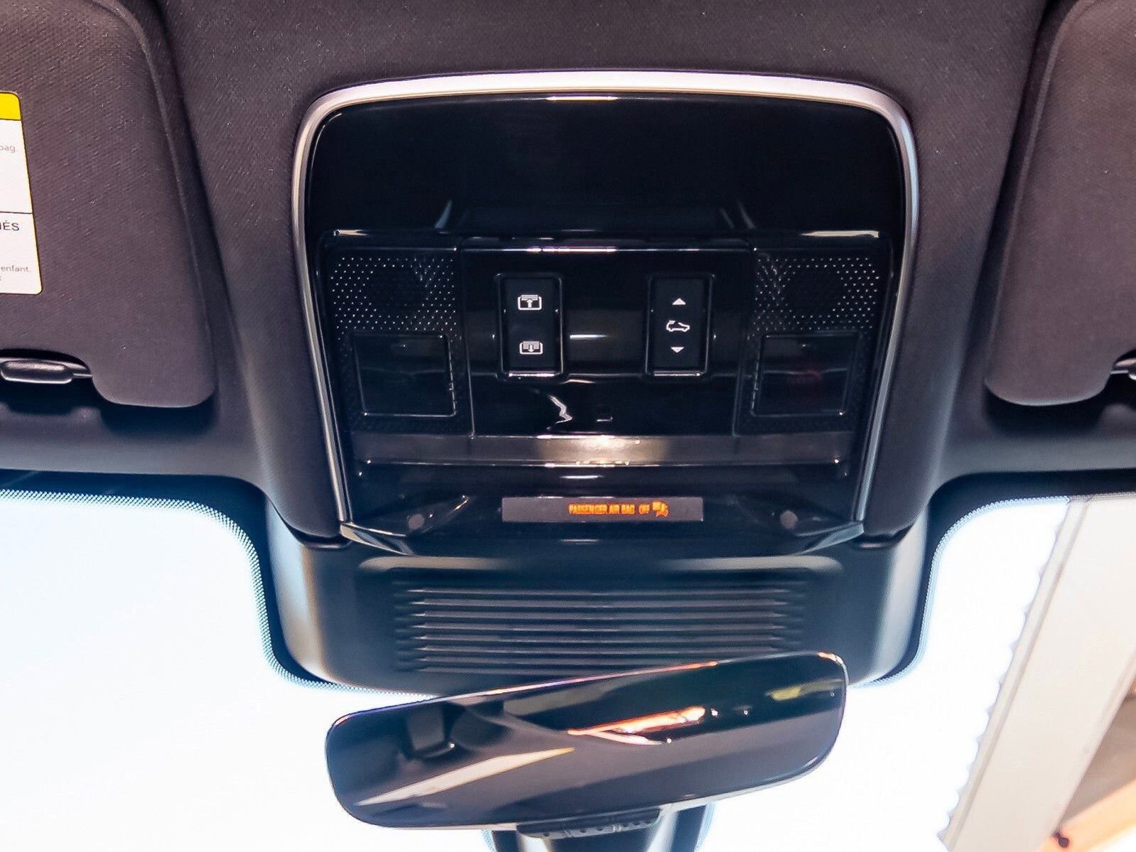 Used 2024 Land Rover Range Rover Sport Dynamic SE image 17