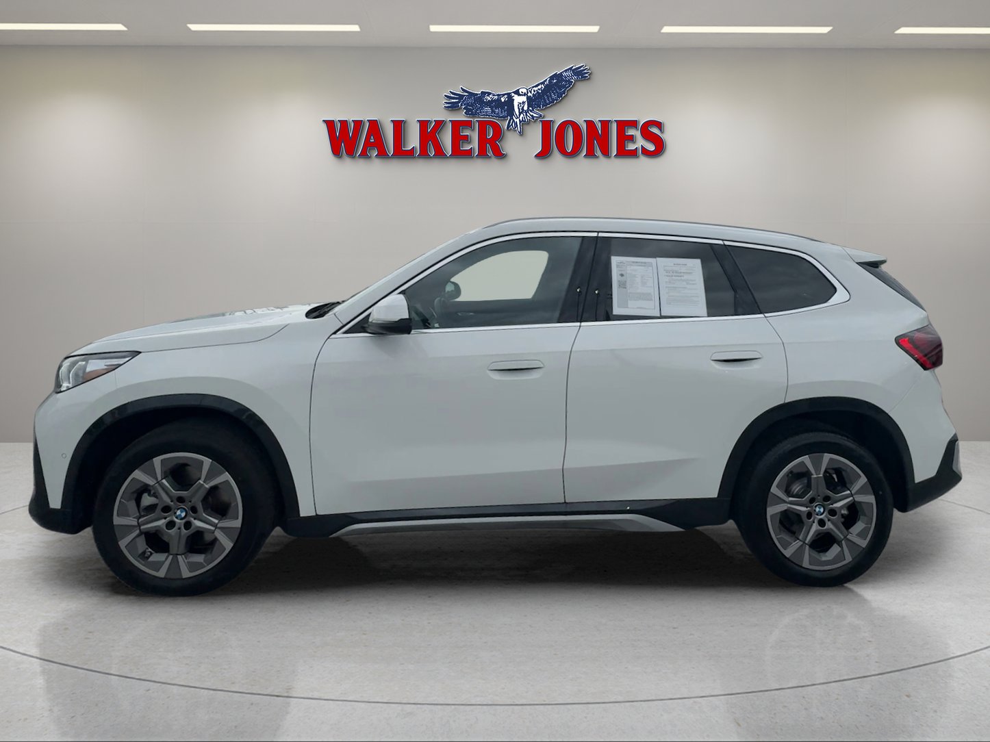 Used 2026 BMW X1 xDrive28i image 3