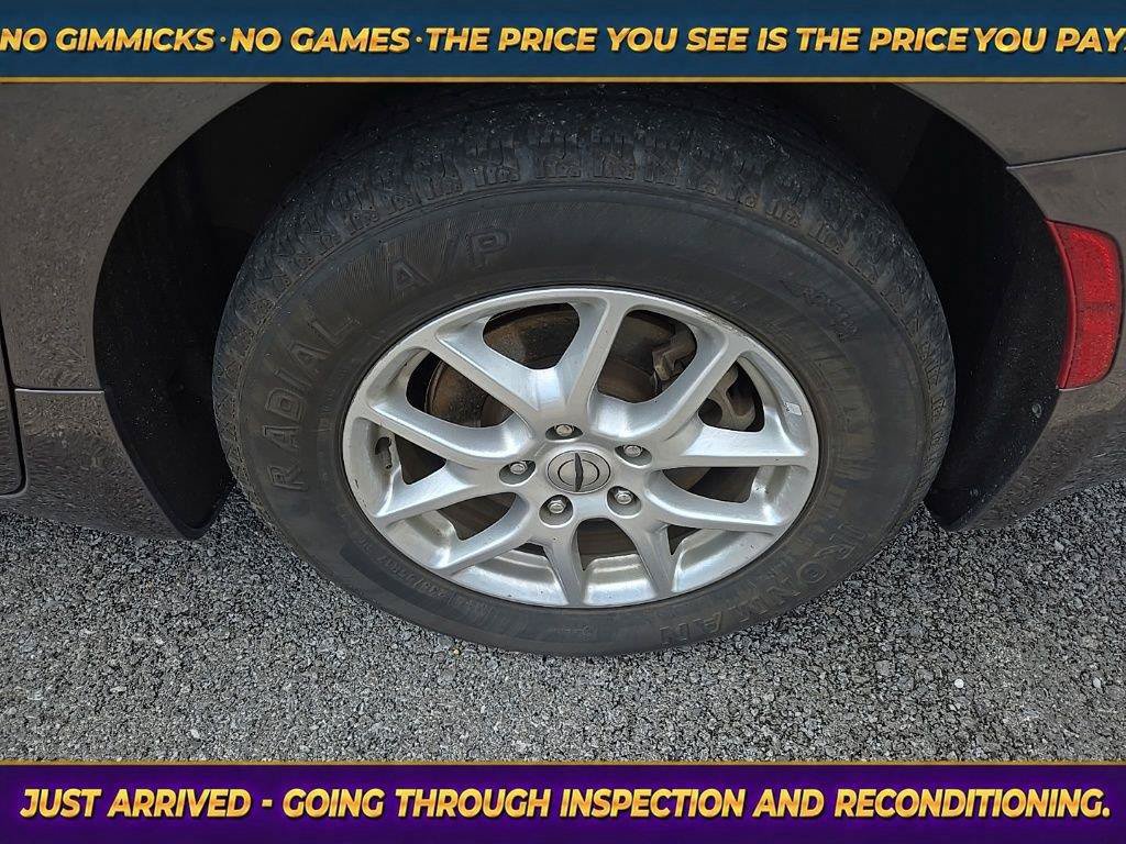 Used 2023 Chrysler Pacifica Touring-L FWD image 11