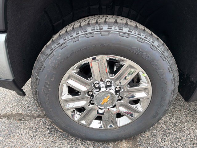New 2026 Chevrolet Silverado 2500 High Country w/ LPO, Dark Essentials Package AWD/4WD image 17