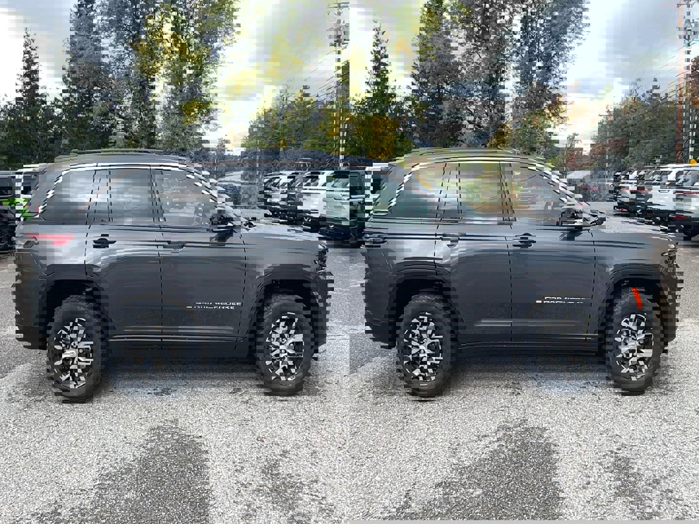 New 2025 Jeep Grand Cherokee Limited w/ Trailer Tow Package image 4