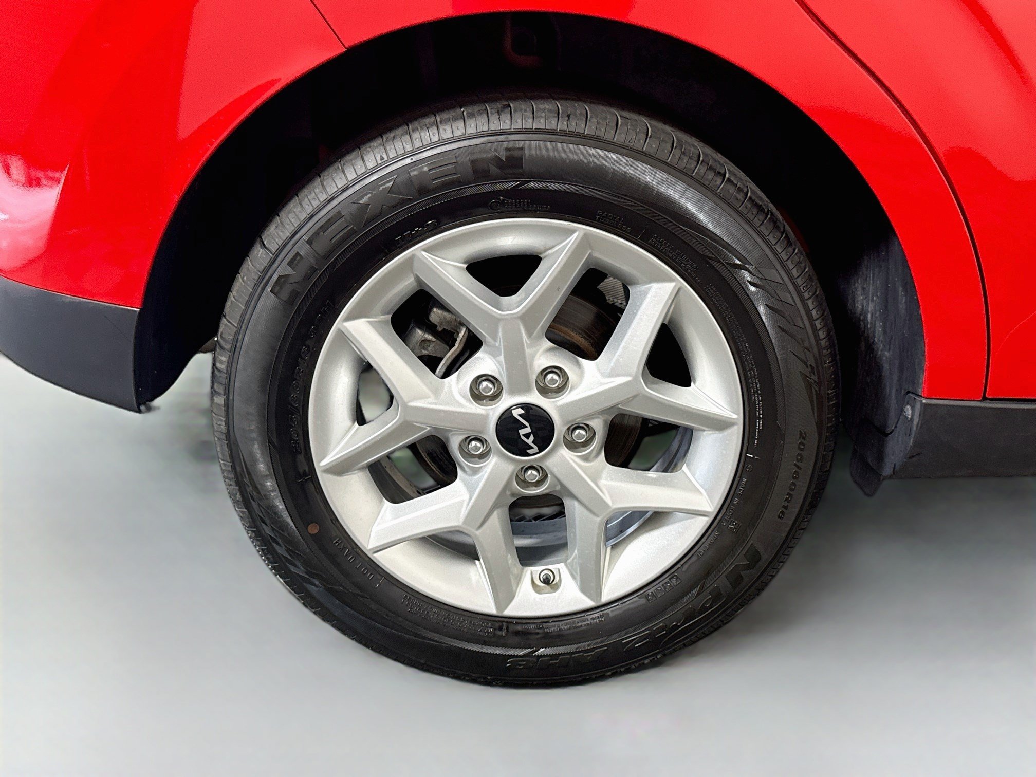 Used 2023 Kia Soul LX w/ LX Technology Package FWD image 32