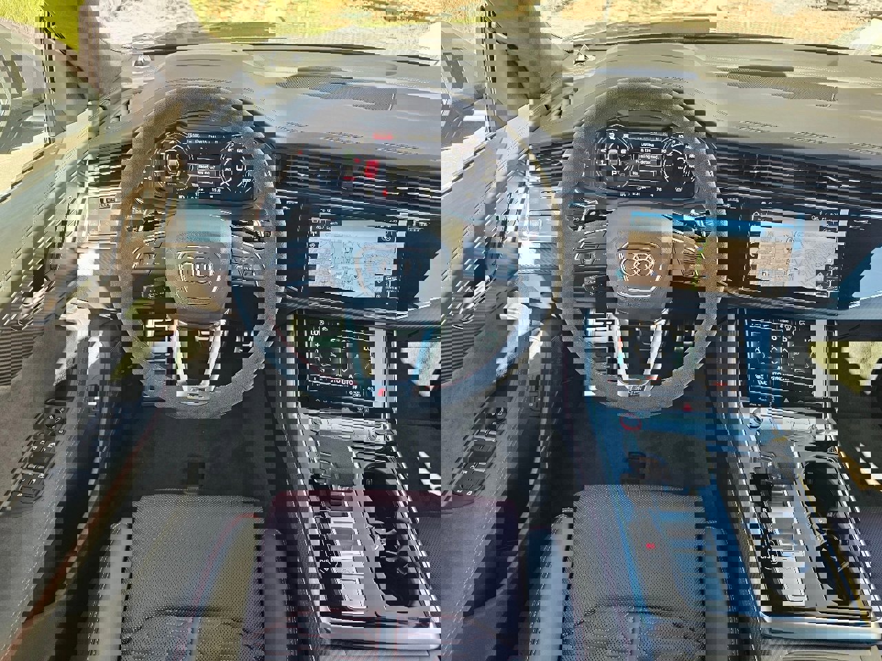 New 2025 Audi RS Q8 performance image 5