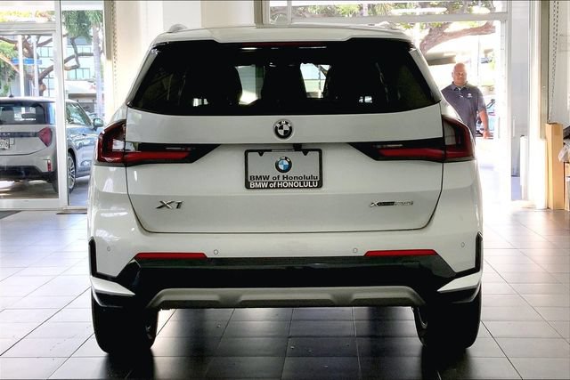Used 2023 BMW X1 xDrive28i w/ Convenience Package AWD/4WD image 4