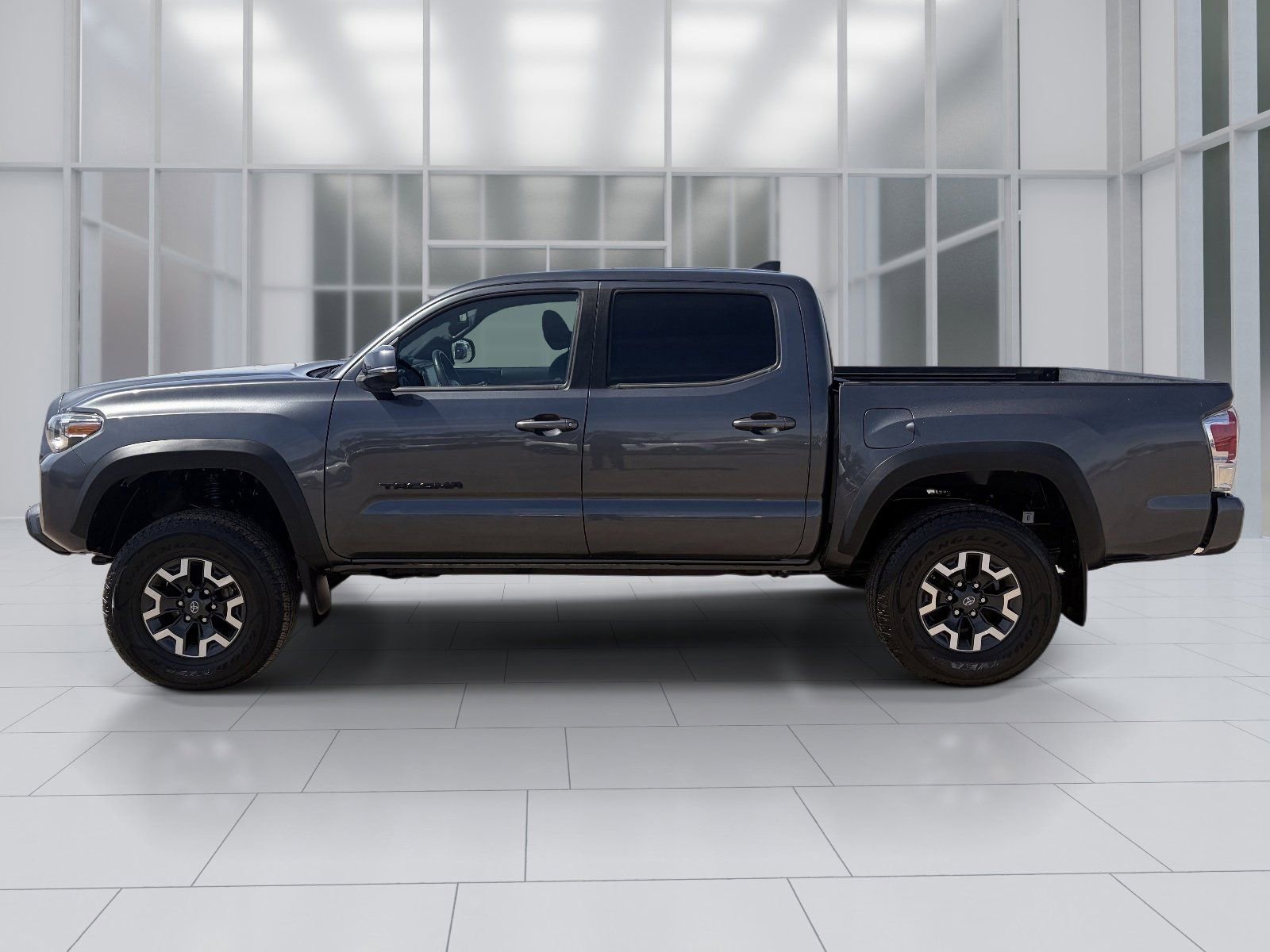 Used 2021 Toyota Tacoma TRD Off-Road w/ Technology Package RWD image 3