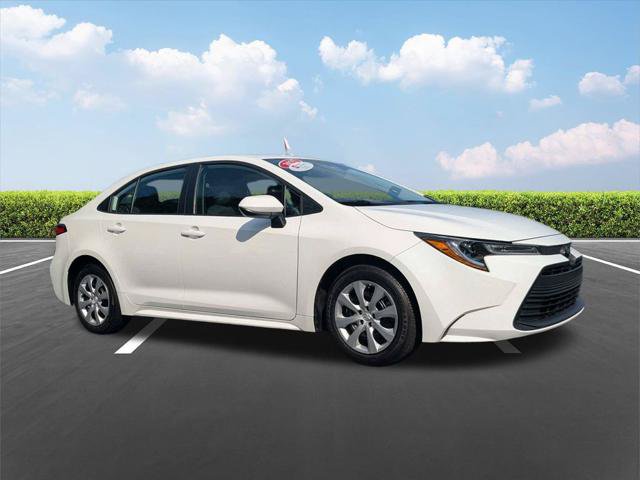 Certified 2025 Toyota Corolla LE FWD image 6