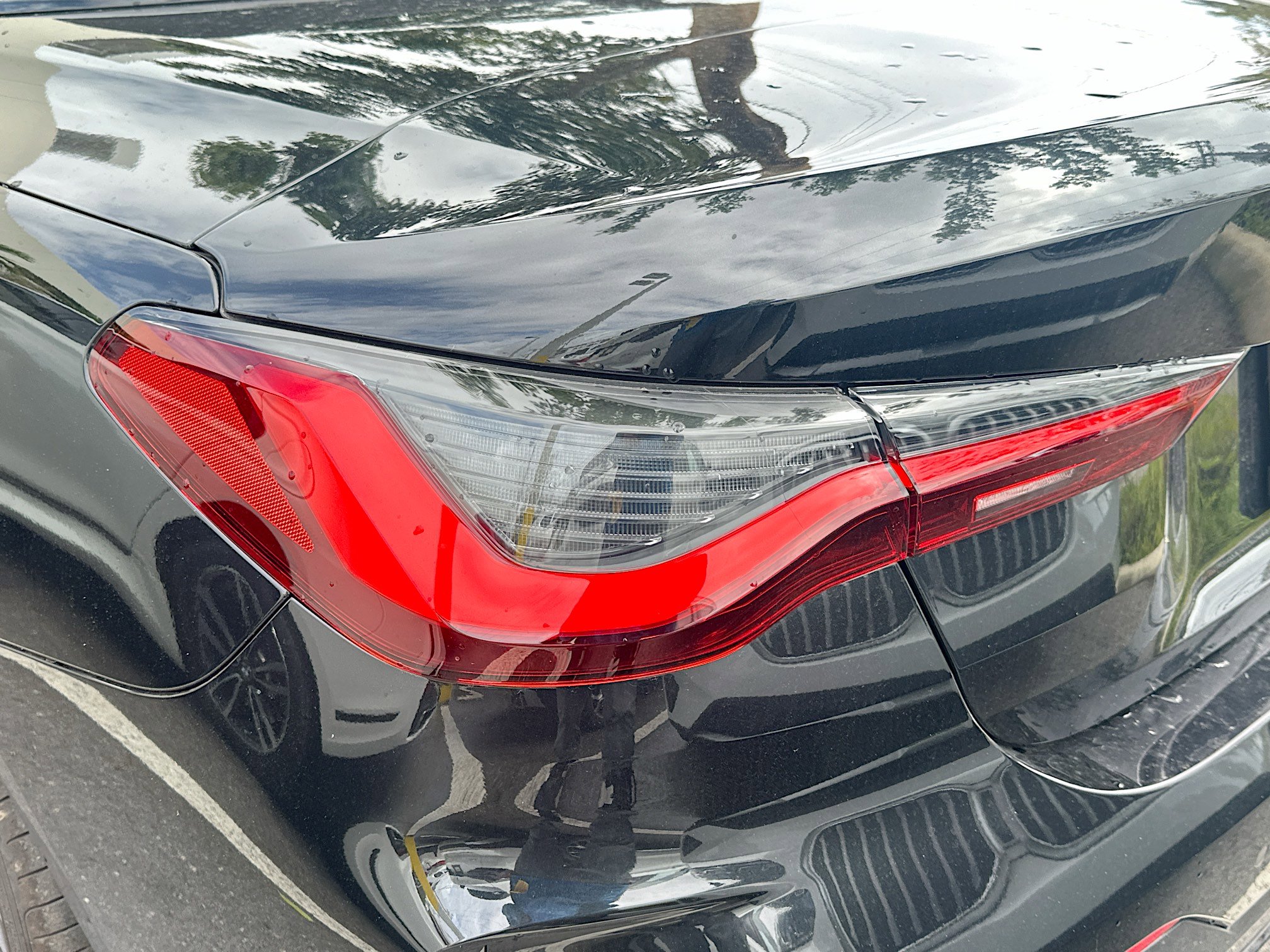 Used 2024 BMW 430i Convertible w/ M Sport Package image 9