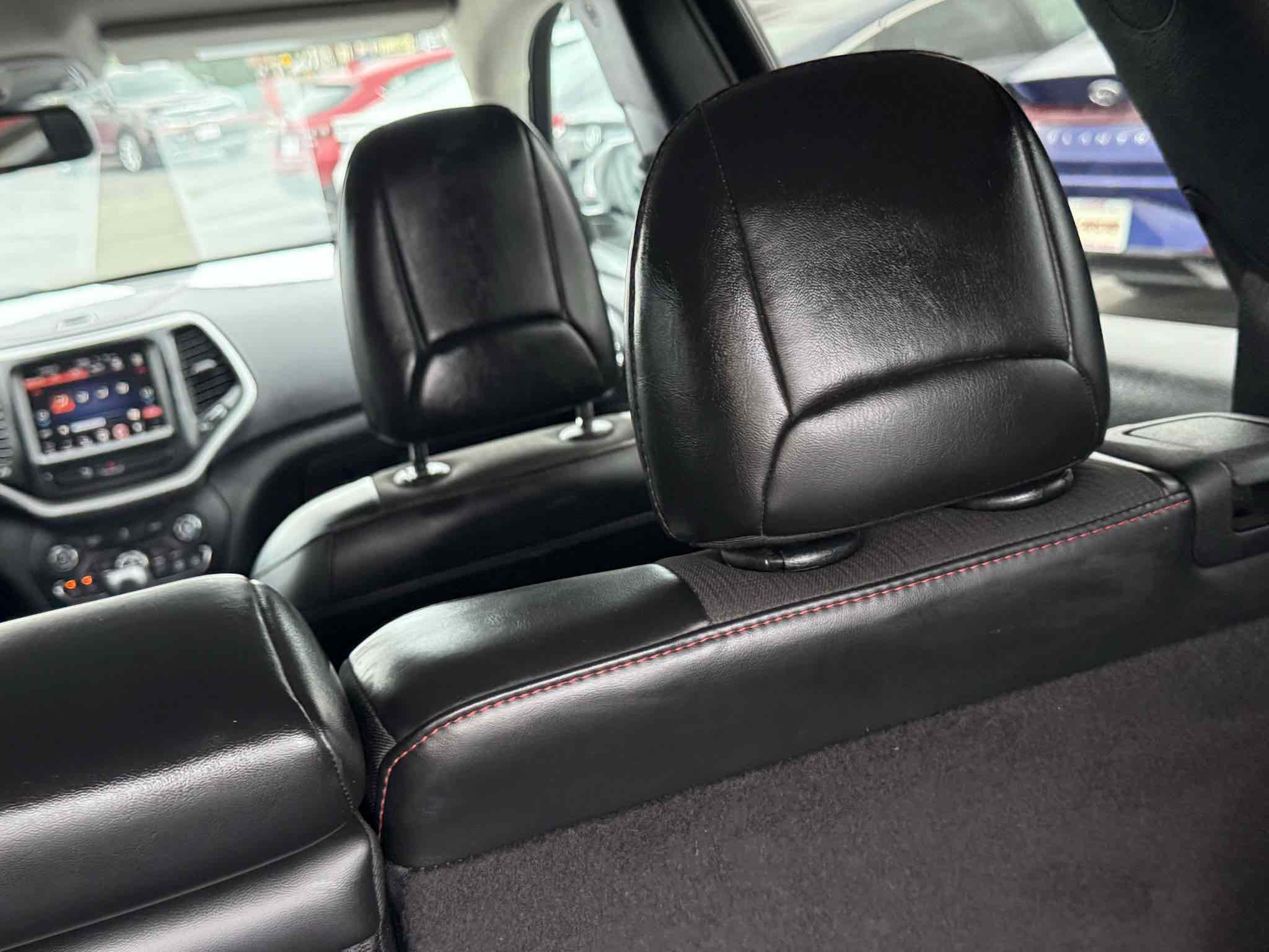 Used 2018 Jeep Cherokee Trailhawk image 85
