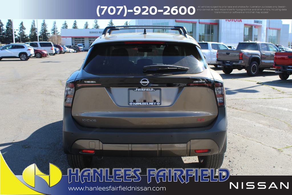 New 2026 Nissan Kicks SR w/ Illumination Package FWD image 8