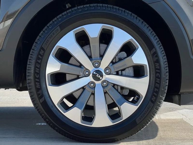 Used 2022 Kia Telluride S image 62