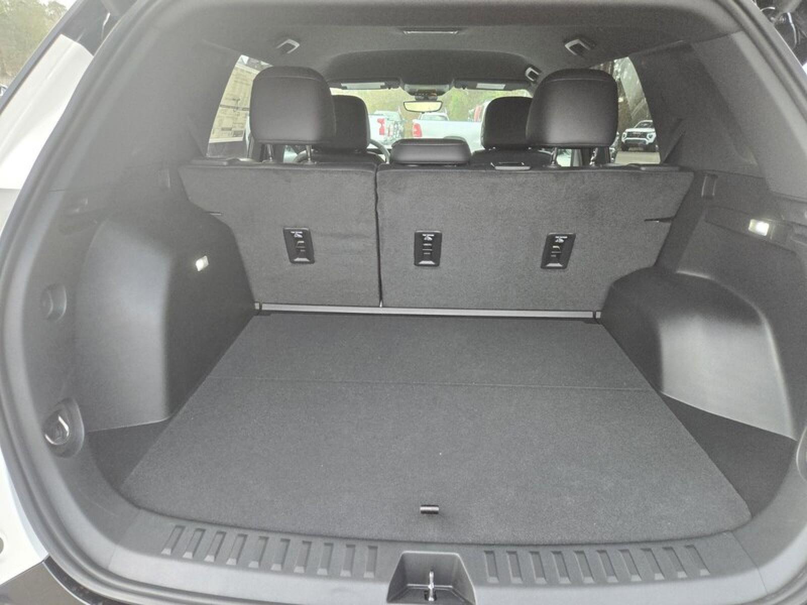New 2026 GMC Terrain AT4 w/ Convenience Package III AWD/4WD image 7