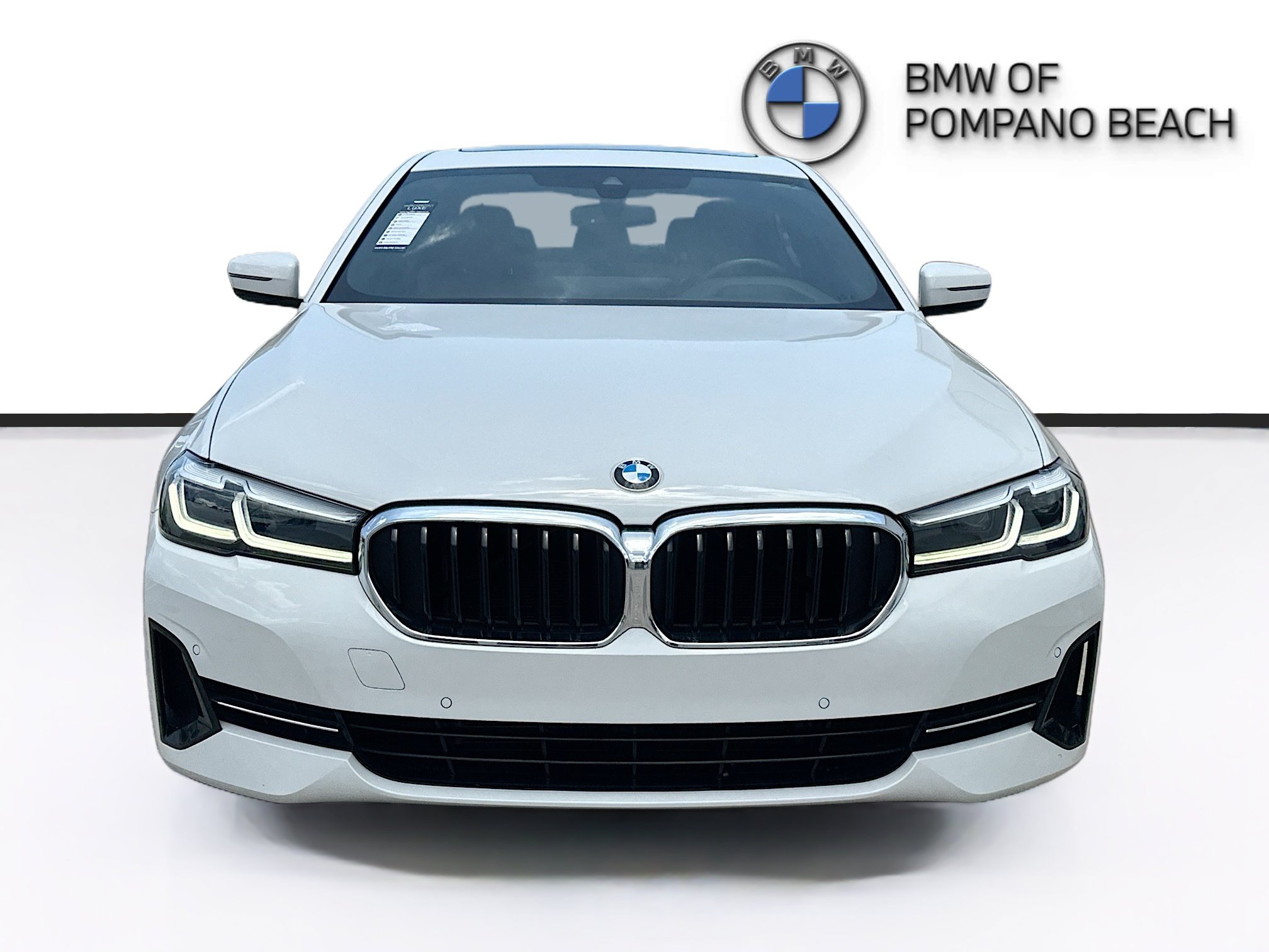 Used 2023 BMW 530i w/ Premium Package RWD image 2