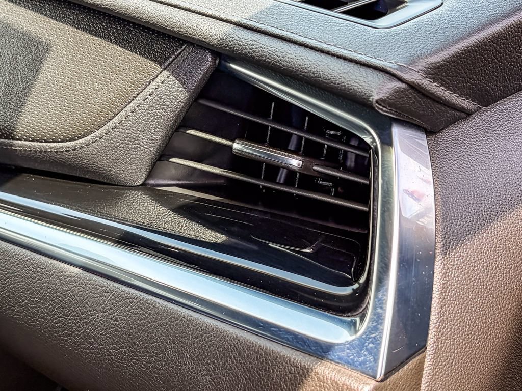 Certified 2023 Cadillac XT6 Luxury FWD image 30