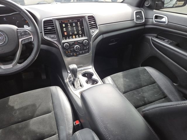 Used 2017 Jeep Grand Cherokee Altitude AWD/4WD image 29