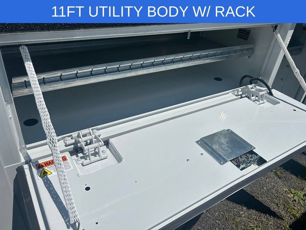 New 2026 Ford F550 4x4 Crew Cab image 6