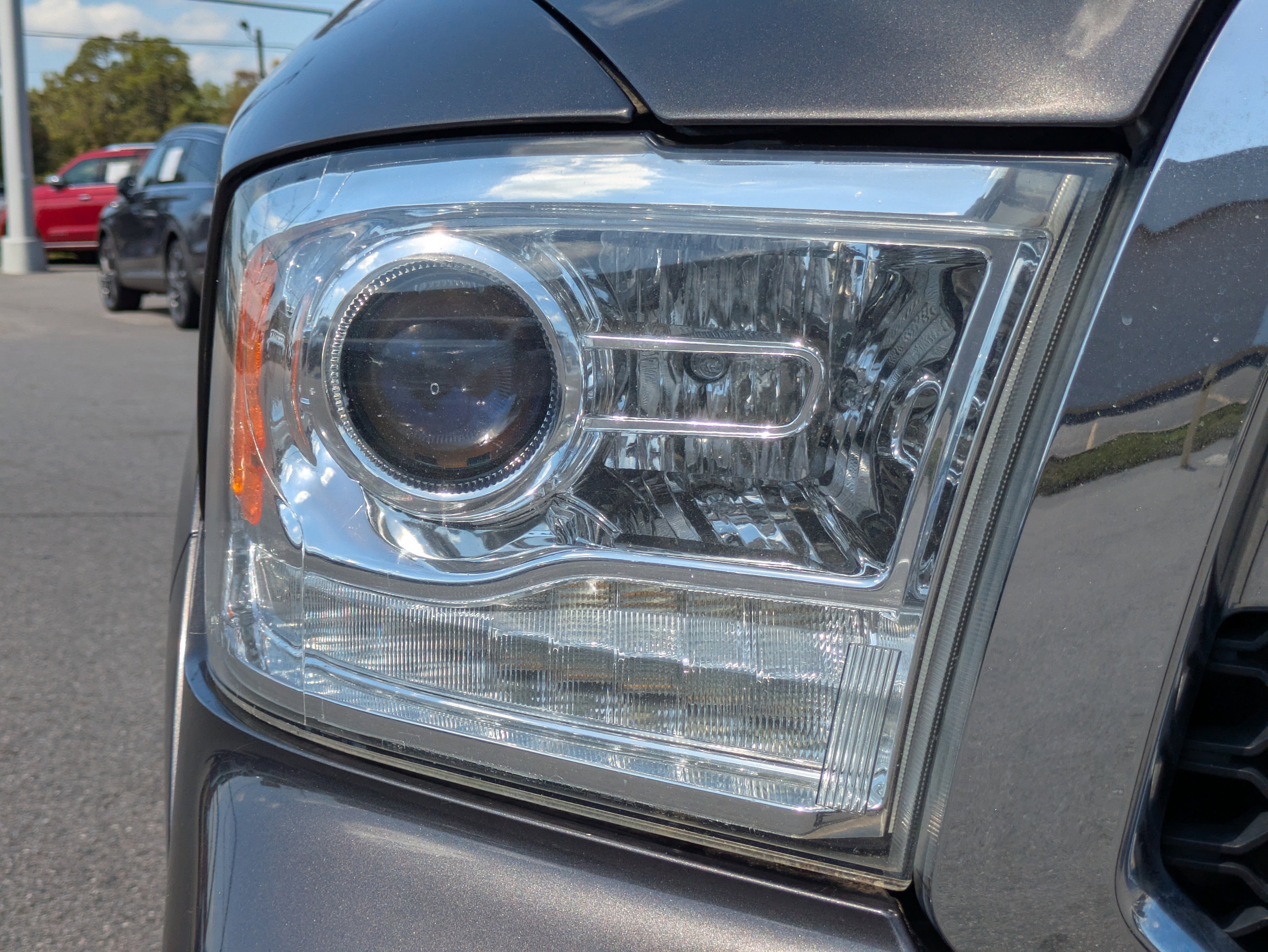 Used 2018 RAM 1500 Laramie w/ Convenience Group image 10