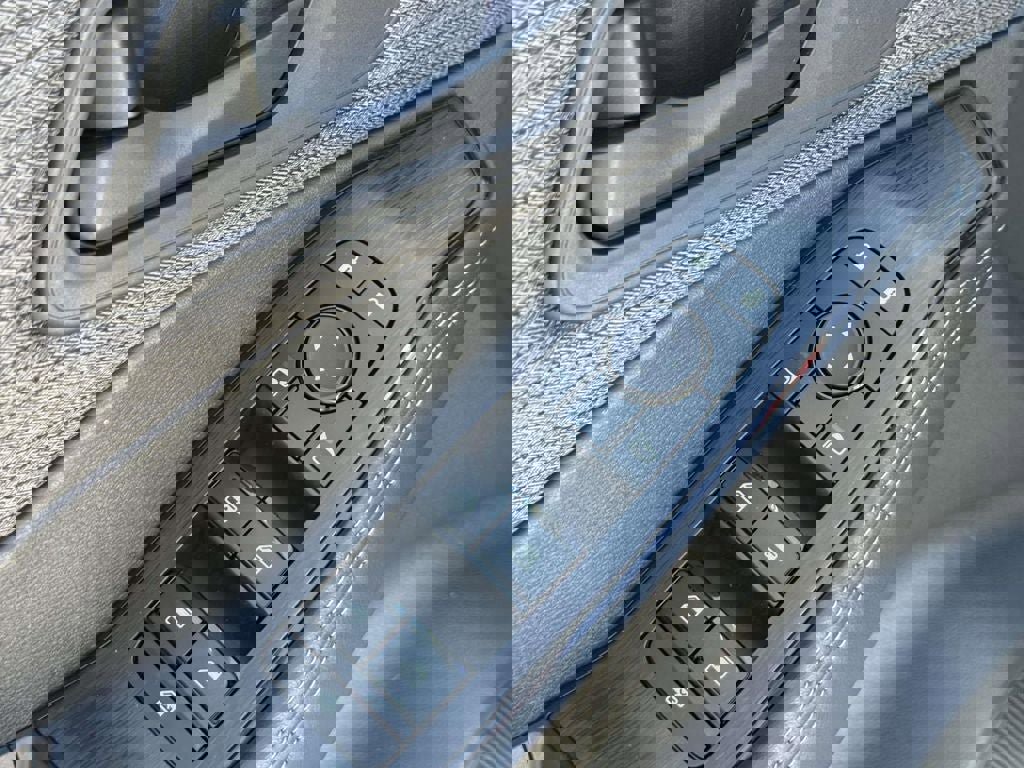 Used 2022 Nissan Rogue S image 14