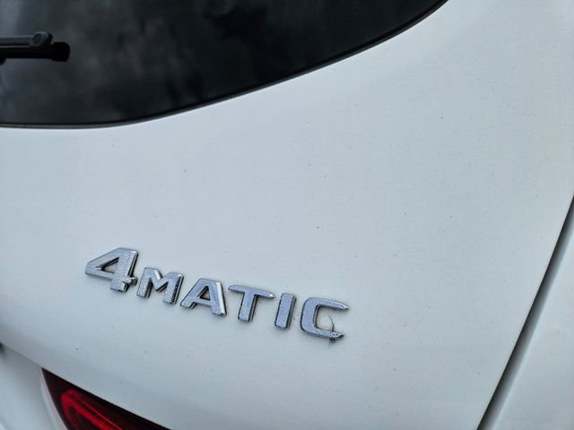 Used 2022 Mercedes-Benz GLC 300 4MATIC image 11