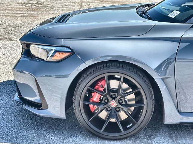 Used 2024 Honda Civic Type R image 10
