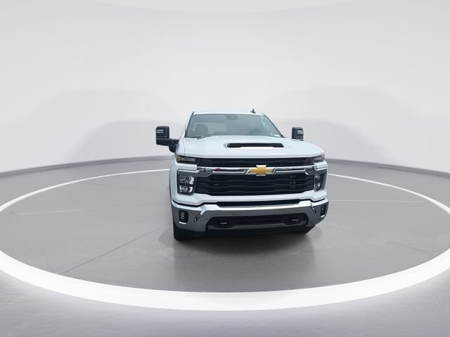 Used 2025 Chevrolet Silverado 2500 LT w/ Convenience Package AWD/4WD image 3