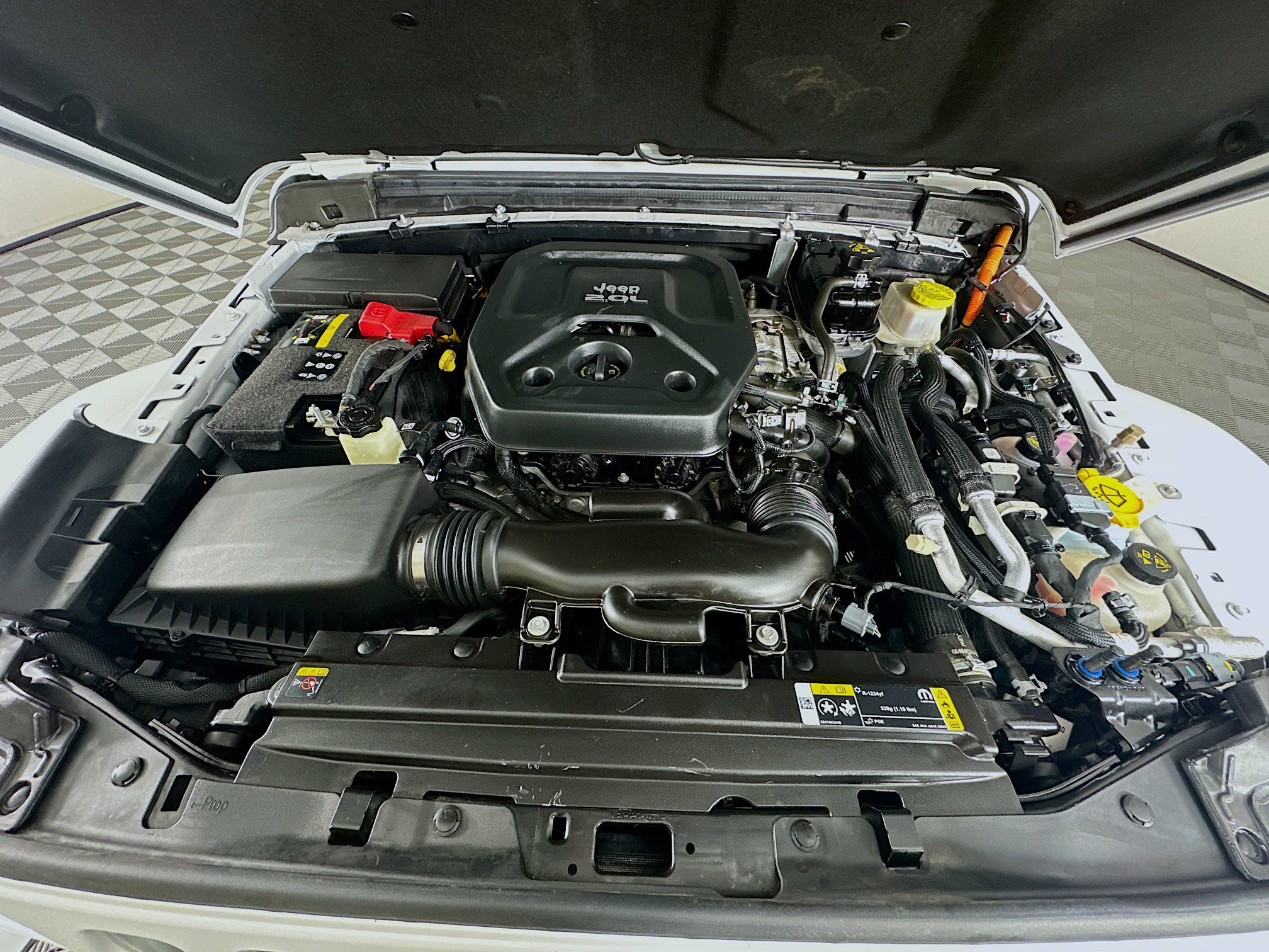 Used 2022 Jeep Wrangler Sahara w/ Safety Group image 33