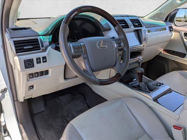 Used 2018 Lexus GX 460 Premium w/ Premium Package AWD/4WD image 10