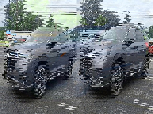 New 2025 Subaru Ascent Limited image 3