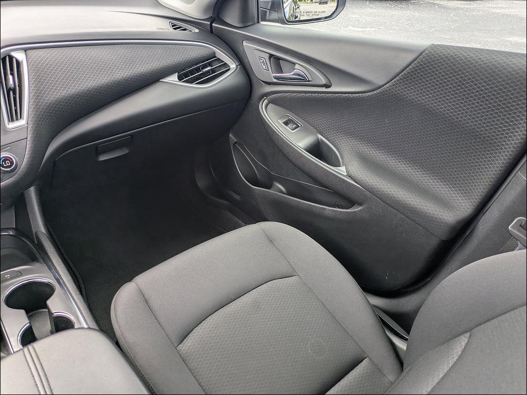 Used 2025 Chevrolet Malibu LT FWD image 15
