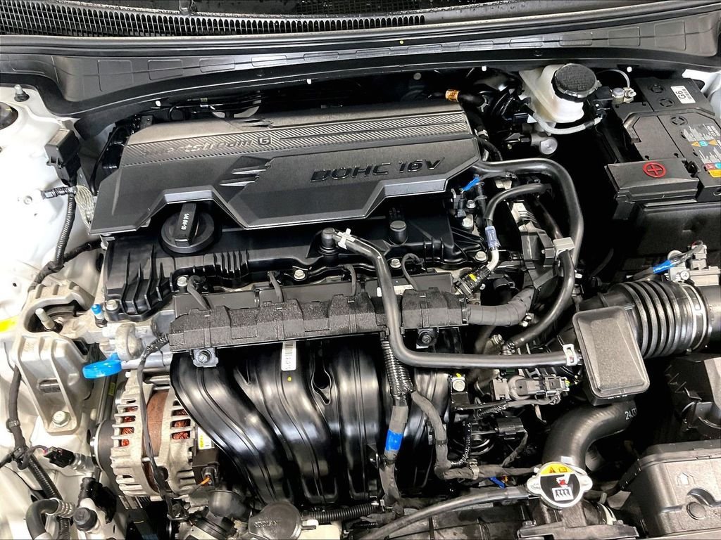 Certified 2025 Hyundai Elantra SEL FWD image 35