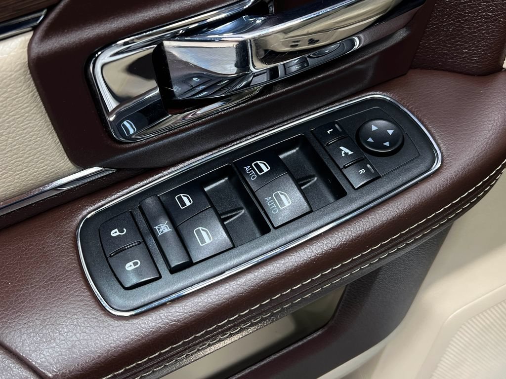 Used 2014 RAM 1500 Laramie w/ Convenience Group AWD/4WD image 16