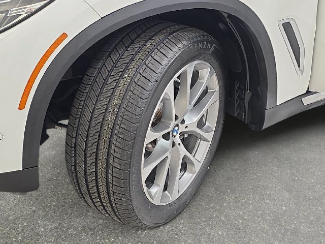 Certified 2023 BMW X5 xDrive40i AWD/4WD image 29