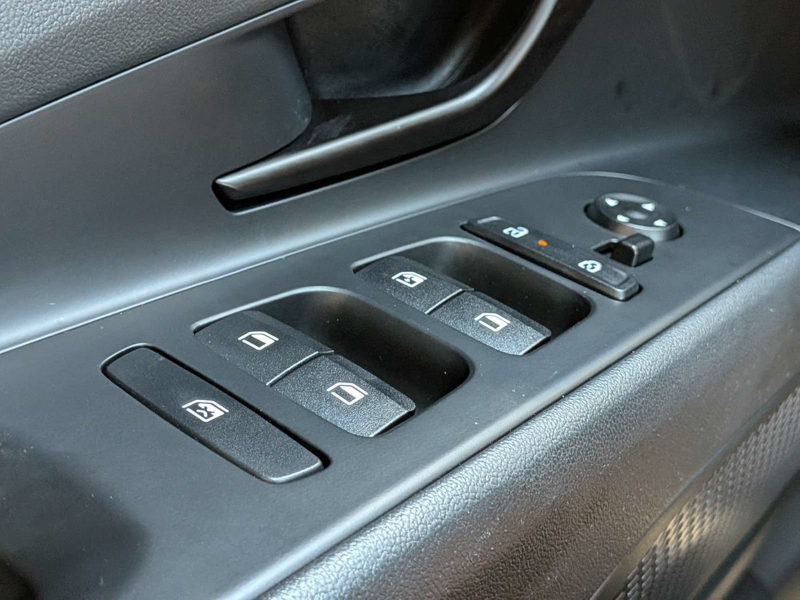 Used 2025 Hyundai Elantra N FWD image 30