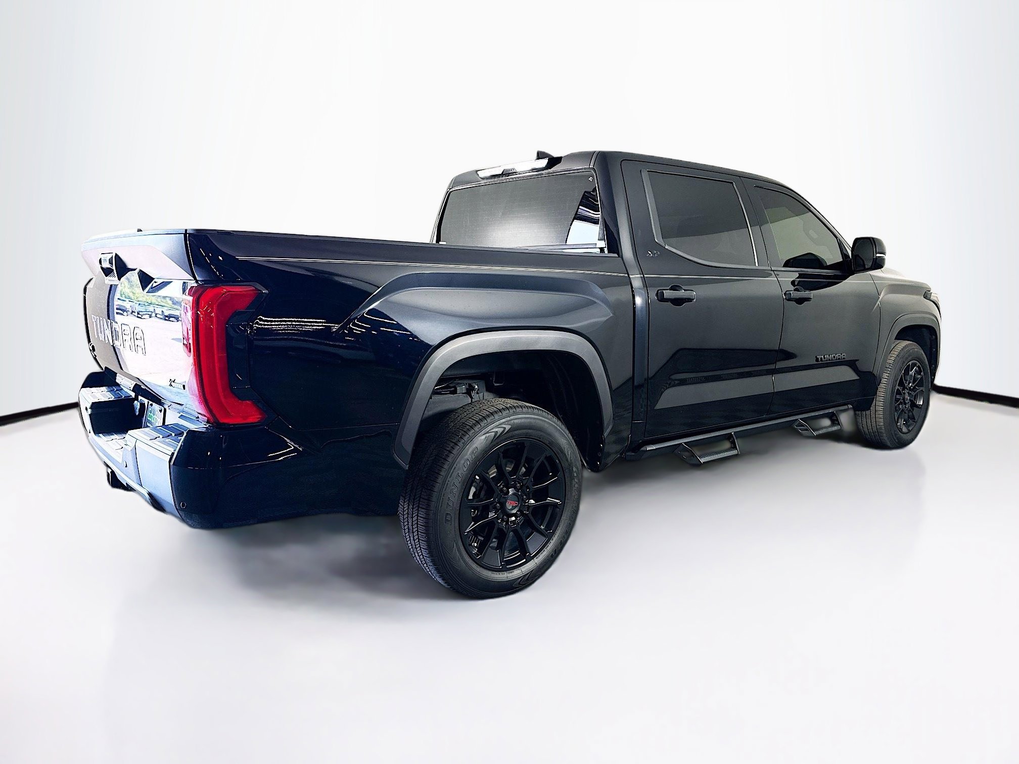 Used 2023 Toyota Tundra SR5 w/ SR5 Convenience Package AWD/4WD image 9