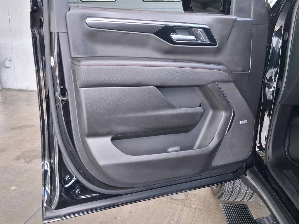 Used 2026 Chevrolet Tahoe RST w/ RST Capability Package AWD/4WD image 19
