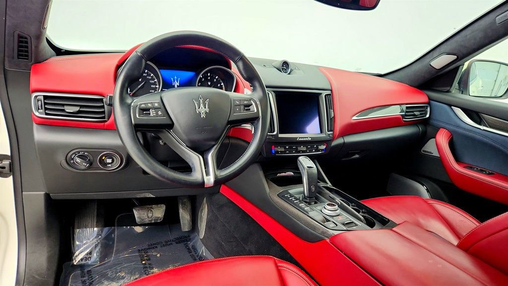 Used 2019 Maserati Levante GranLusso image 12